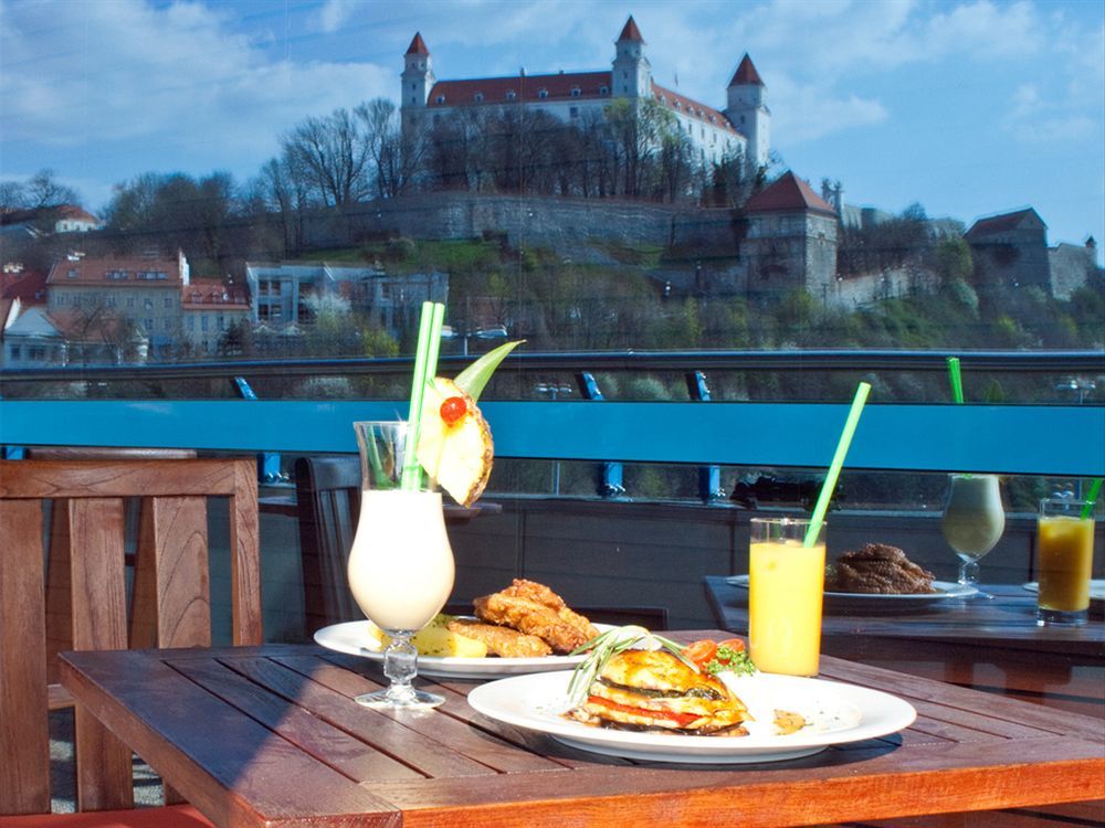 Park Inn By Radisson Danube Bratislava Extérieur photo